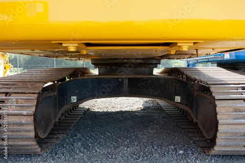 Of an excavator with in the middle the slew ring, swing gear and swing bearing