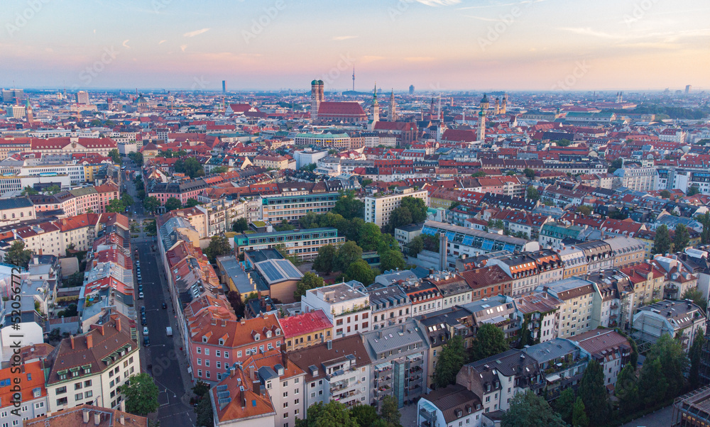 Obraz premium Early morning aerial bird view of Munich