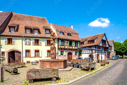 Marktplatz, Kientzheim, Elsass, Frankreich  photo