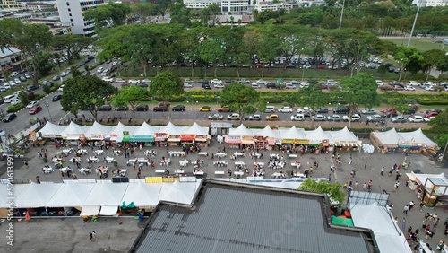 Fotografía Kuching, Malaysia - August 1, 2022: The Annual Kuching Festival Street Fair
