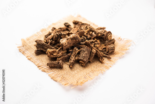 Syplocos racemosa, Lodhra is an Ayurvedic herb used in bleeding disorders, diarrhea & eye disorders photo