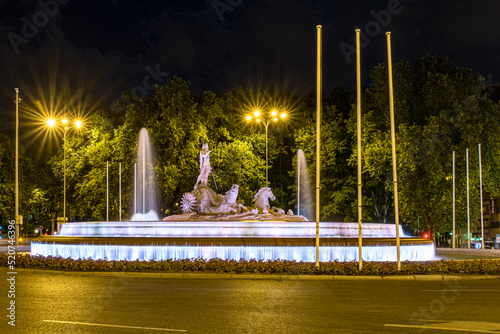 Madrid, fontana di Nettuno #520746396