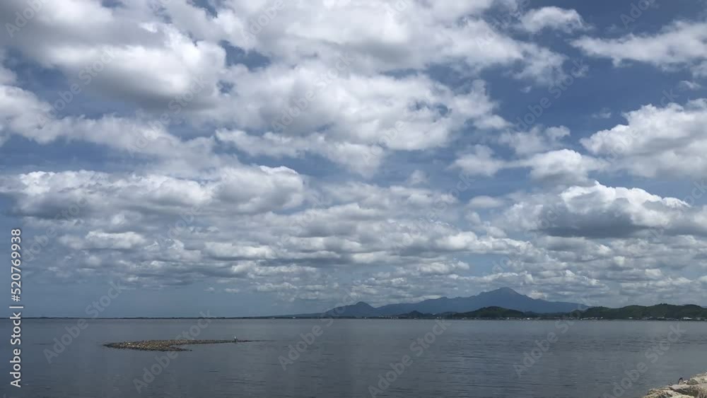 中国地方山陰の島根県松江市からの大山と空 中国地方山陰の島根県松江市からの大山と空