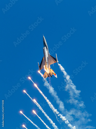 F16 fighter