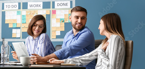 Young business people worki...