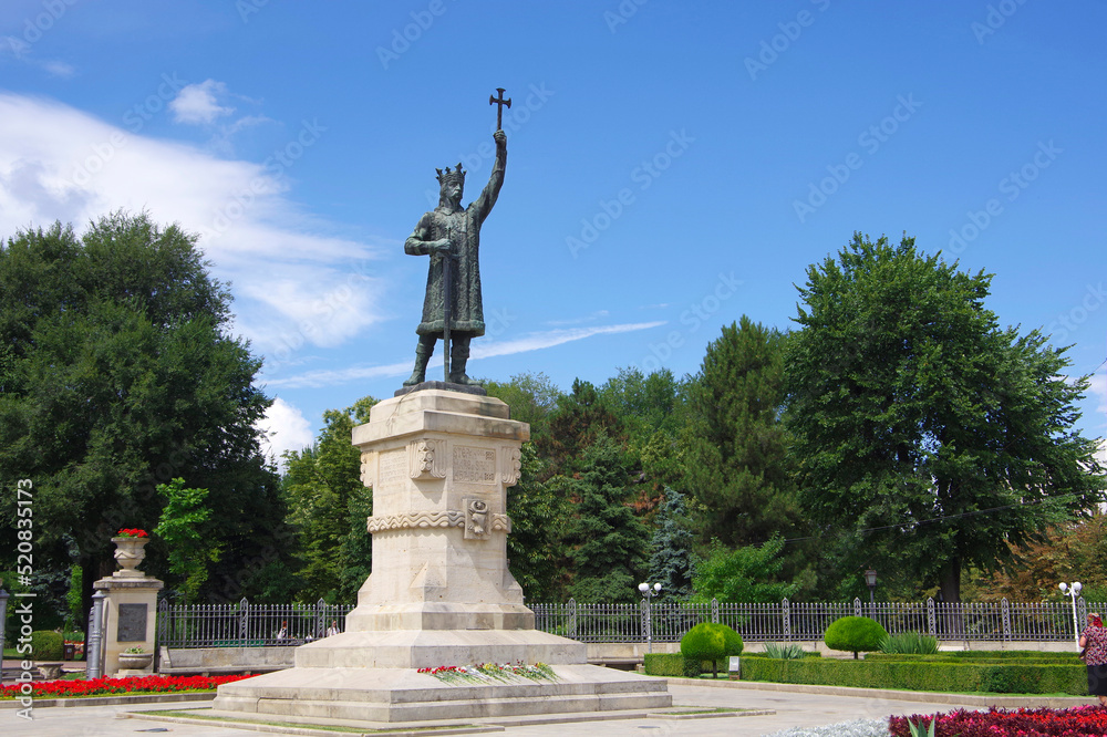 Obraz na płótnie Moldova. Kishinev. 05.20.2022. View of the monument to Stefan Chelmare in the city center. w salonie