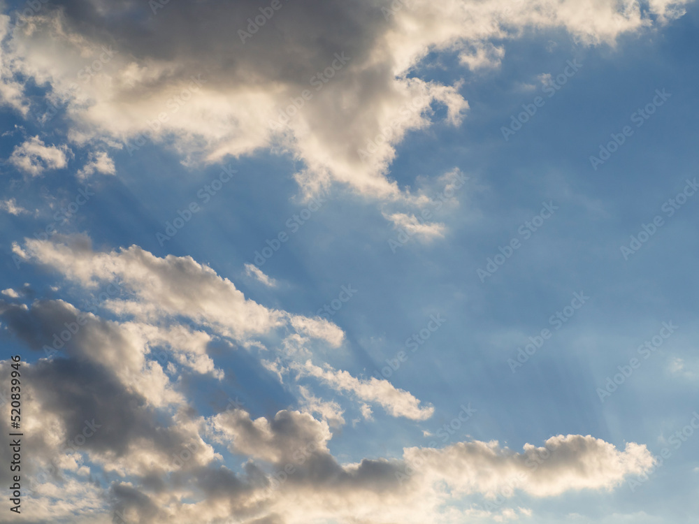 Obraz premium Cloudy blue sky with natural sunlight