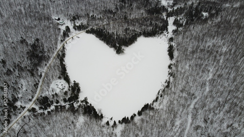 Hearth shape lake