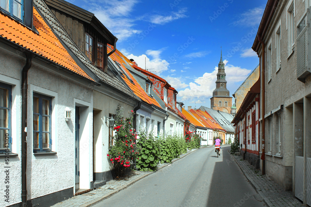 Obraz premium Ystad (Sweden) / Street in city centre and Sankta Maria kyrka