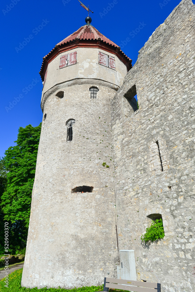 Burg Honberg, Ruine einer Gipfelburg in Tuttlingen, Baden-Württemberg 