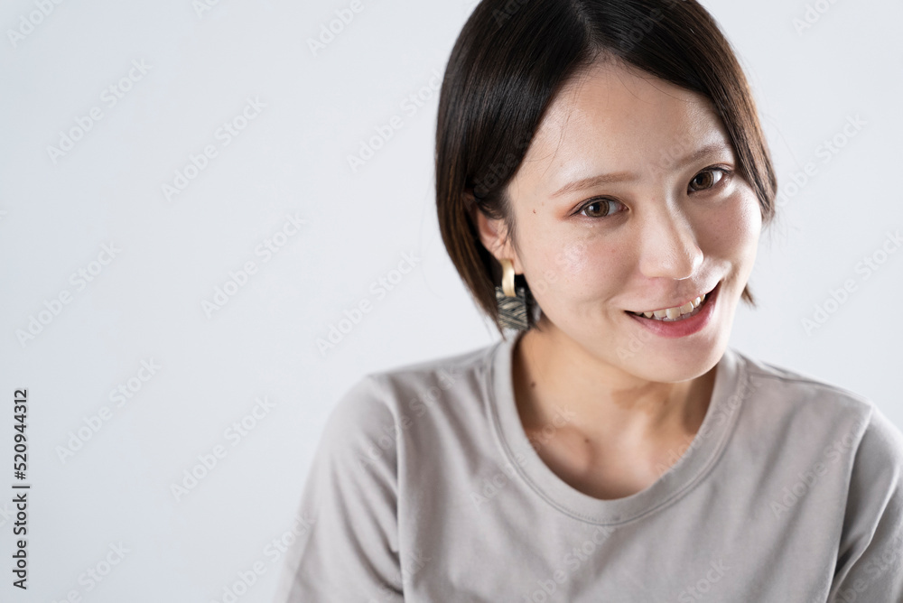 クールな女性 クールな女性
