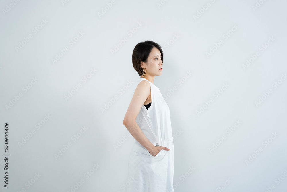 クールな女性 クールな女性