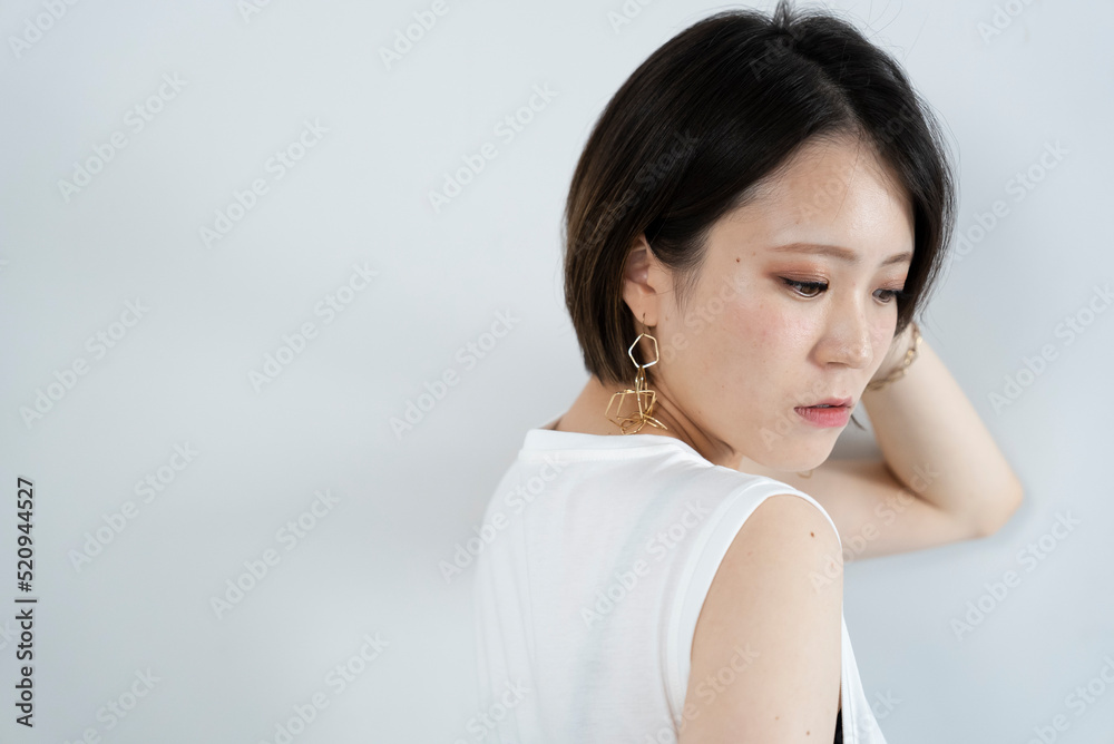 クールな女性 クールな女性