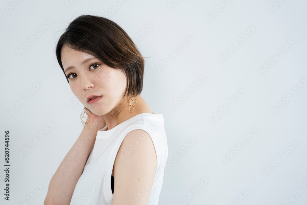 クールな女性 クールな女性