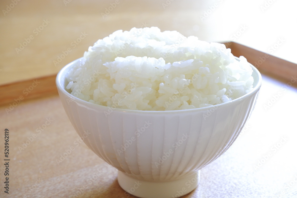 炊き立てでアツアツの白米のご飯 炊き立てでアツアツの白米のご飯