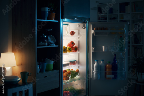 Canvastavla Open fridge in the kitchen