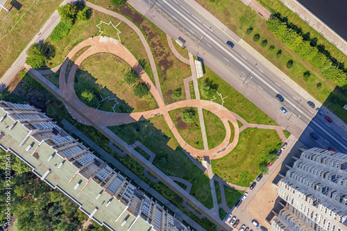 Paved eight shaped path roa...