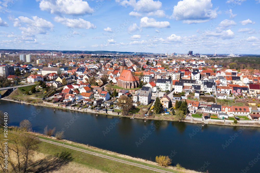 Luftaufnahme Fuerstenberg Oder, Eisenhuettenstadt am Oder-Spree-Kanal, Stadt Panorama mit Nikolaikirche, Deutschland