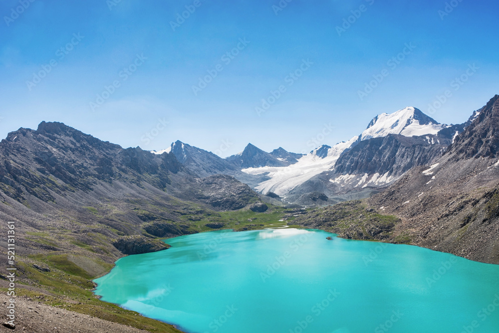 Φωτογραφία Wonderful mountain landscape, lake, highland, peak, beauty world Picturesque view near Alakul lake