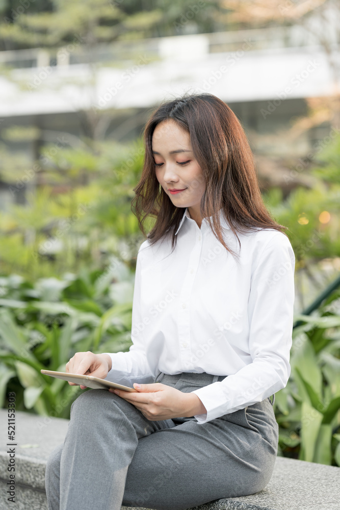 © Allen Chen - Image of Asian Business Women © Allen Chen - Image of Asian Business Women