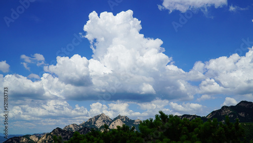 A party of clouds in the rainy season and sky of Bukhansan Mountain © 정의 박