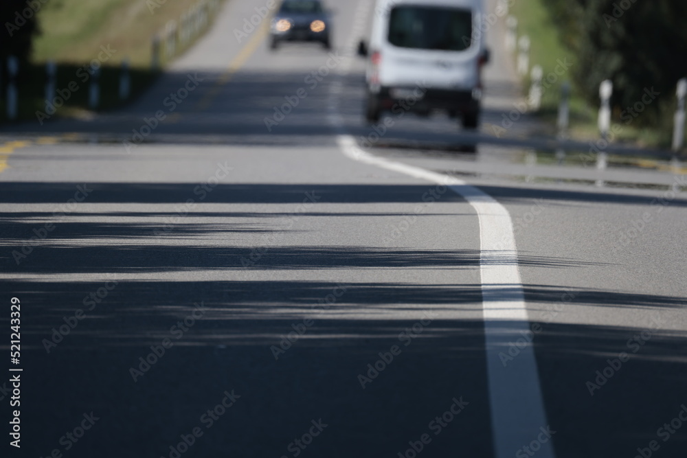 motorrad hauptstrasse h1 bern schweiz mit leitpfosten und radstreifen oberönz motorrad hauptstrasse h1 bern schweiz mit leitpfosten und radstreifen oberönz