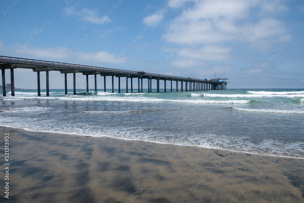 Obraz premium The Famous Fishing Pier at Ocean beach, San Diego, California
