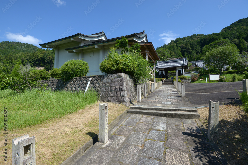 禅定寺 宝物館と仁王門 京都府宇治田原町 禅定寺 宝物館と仁王門 京都府宇治田原町
