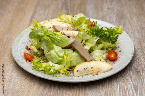 Obraz na płótnie Ensalada de manzana con foie w salonie