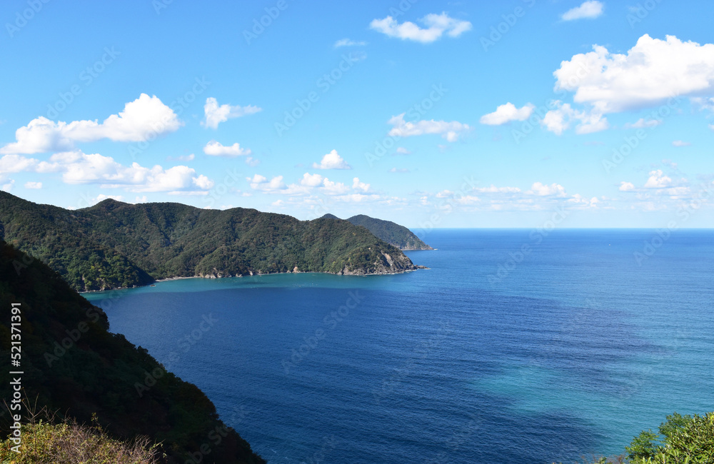 青空と日本海