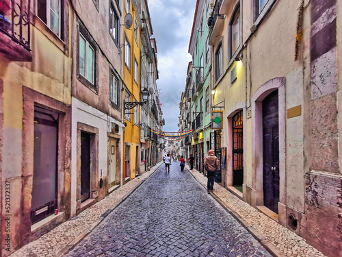 Fototapeta Naklejka Na Ścianę i Meble -  One of the narrow streets of Cais do Sodre