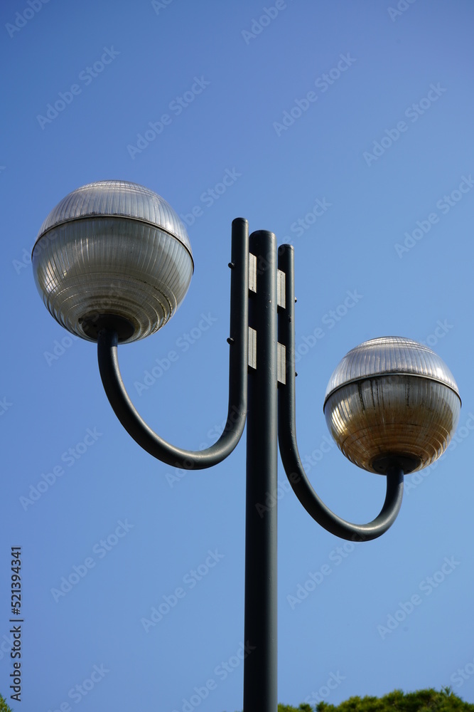 Fototapeta premium Lightpost path italy blue sky