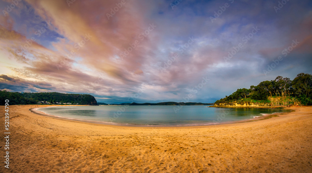 Obraz premium Pearl Beach sunset