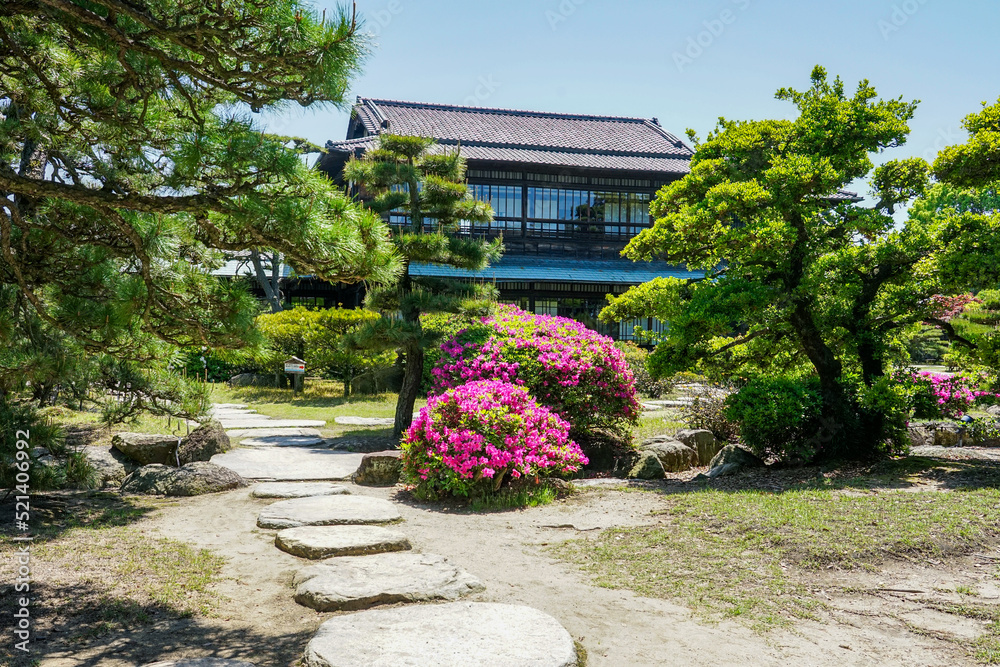 高松城址を利用した玉藻公園の披雲閣庭園（香川県高松市）