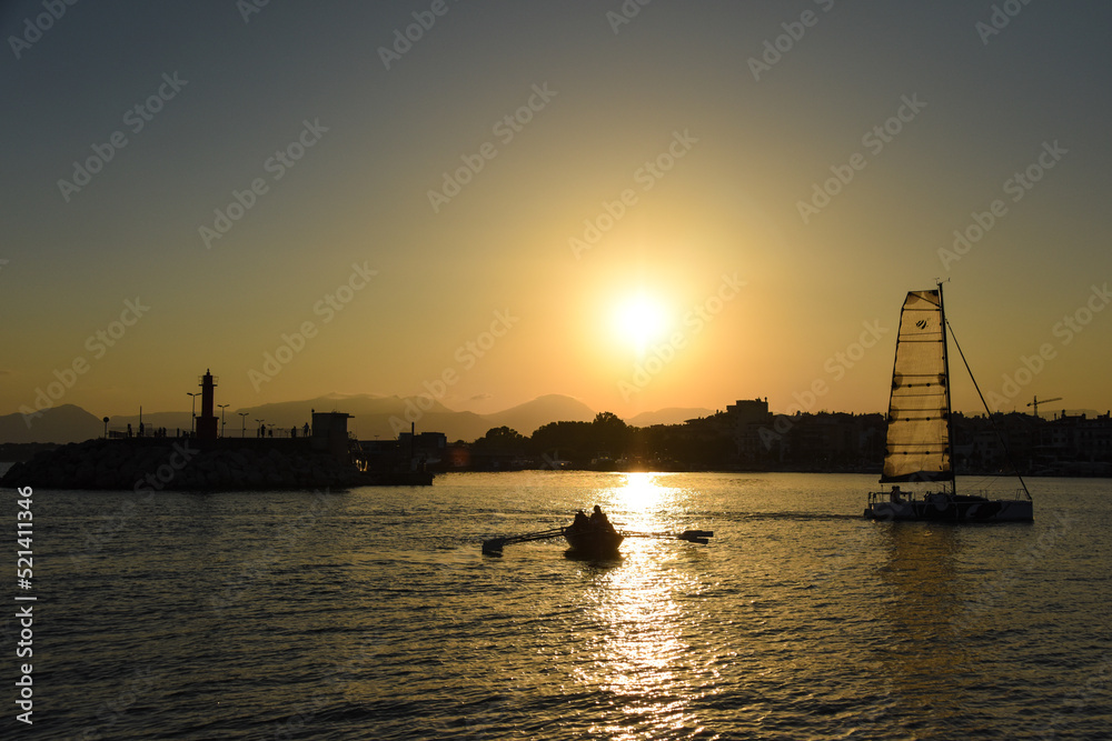 Espagne mer Cambrils Costa Dorada port bateau coucher soleil