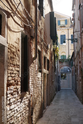 Venice Building old architecture streets italy lamp san marco important buildings Church small allies window gate arch 