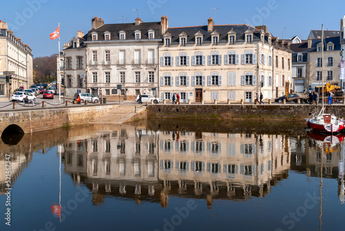 Vannes – miejscowość i gmina we Francji, w regionie Bretania, w departamencie Morbihan. Stolica celtycka Wenetów. photo