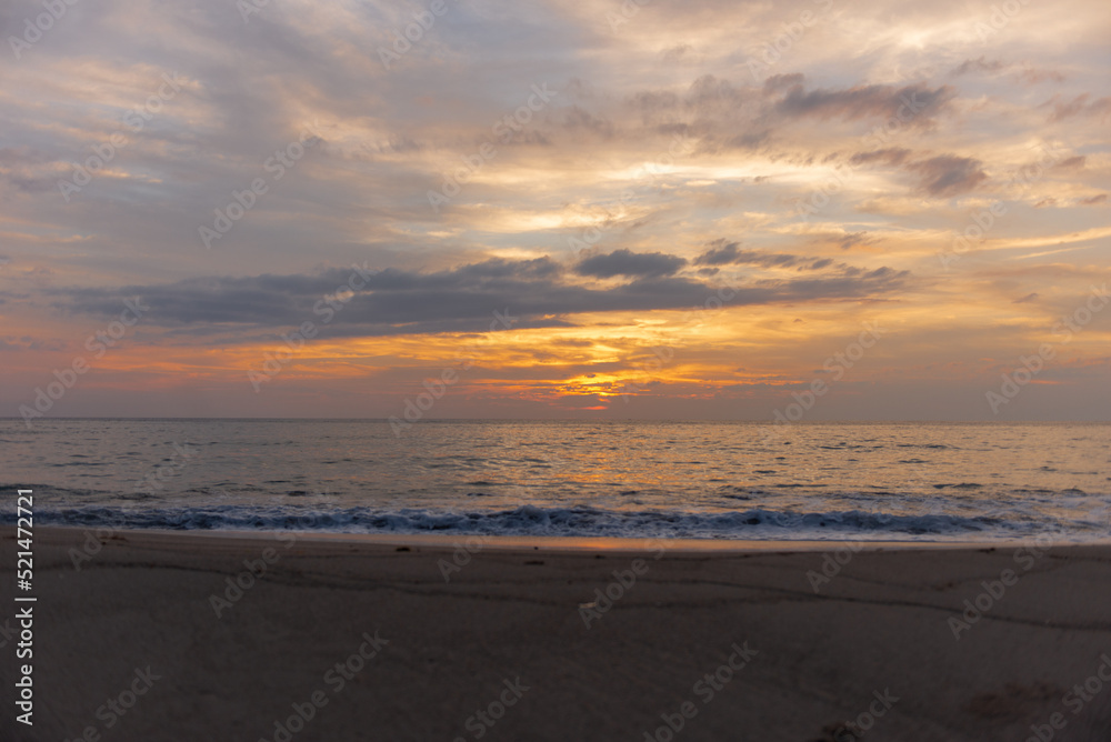 夕日とビーチ 夕日とビーチ