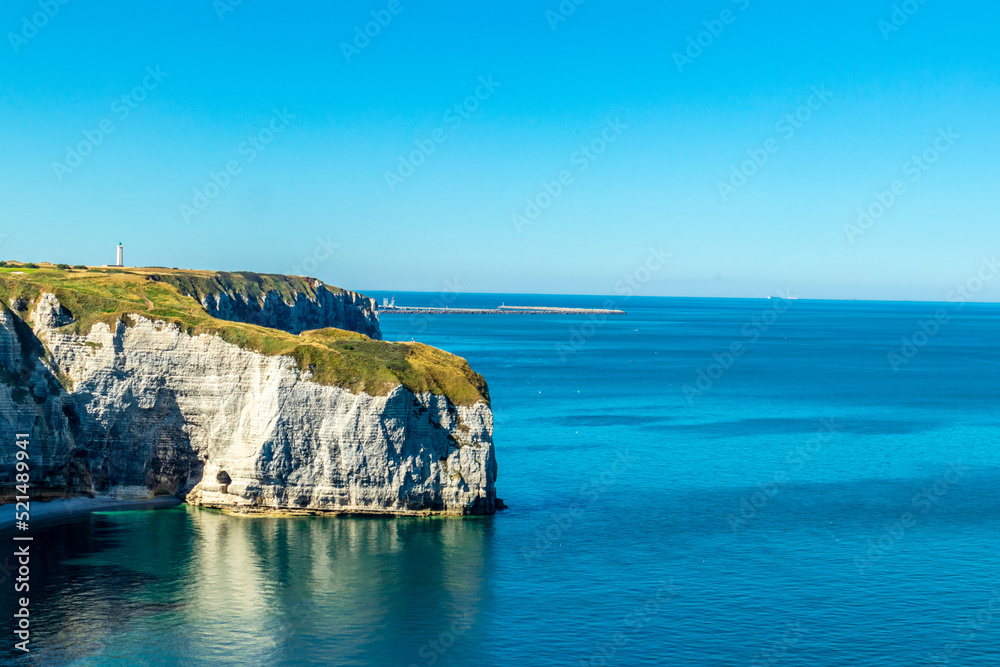 Strandspaziergang an der schönen Alabasterküste bei Étretat - Normandie - Frankreich