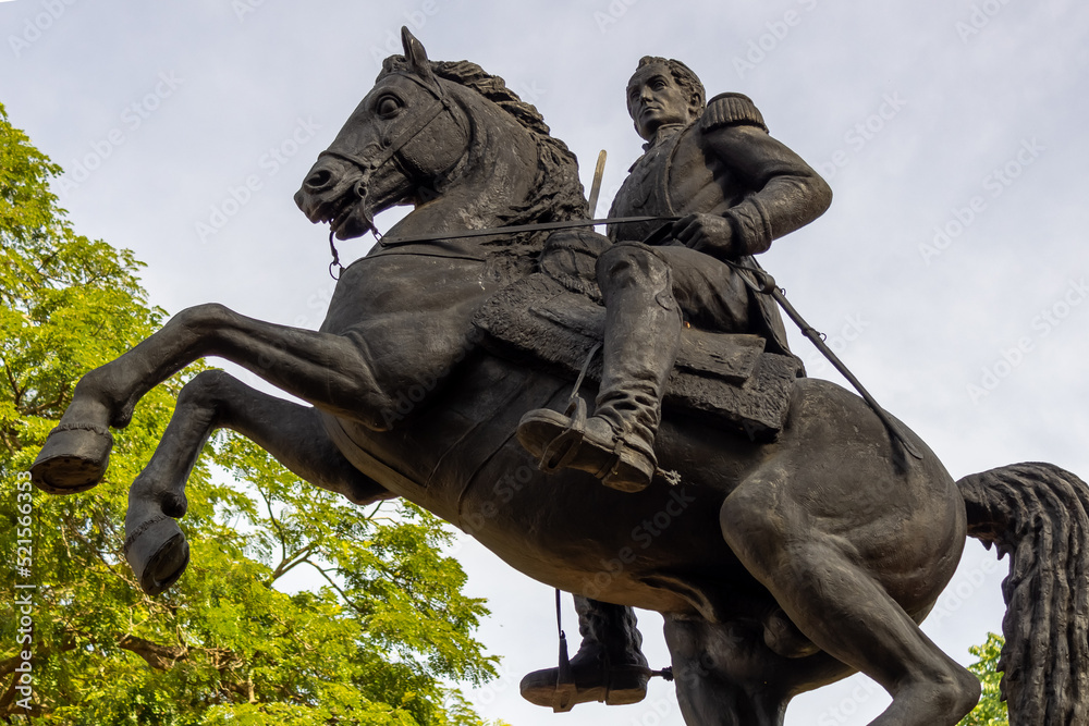 statue of Simon Bolivar