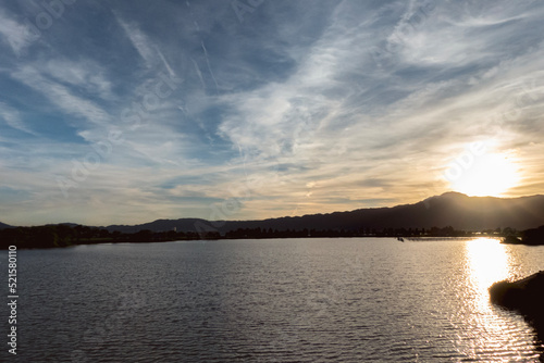 滋賀県草津市 平湖の夕景