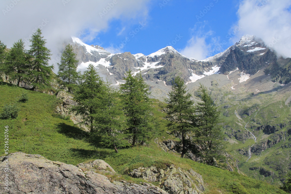 Valgaudemar valley in ecrins national park, french alps