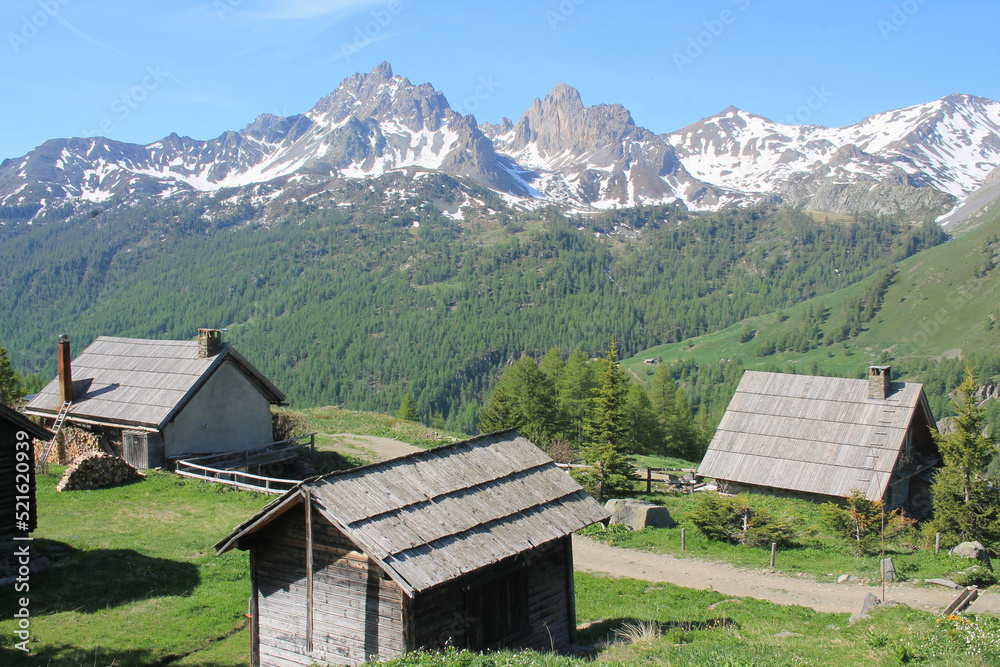 Obraz premium Wonderful claree valley in the french alps 