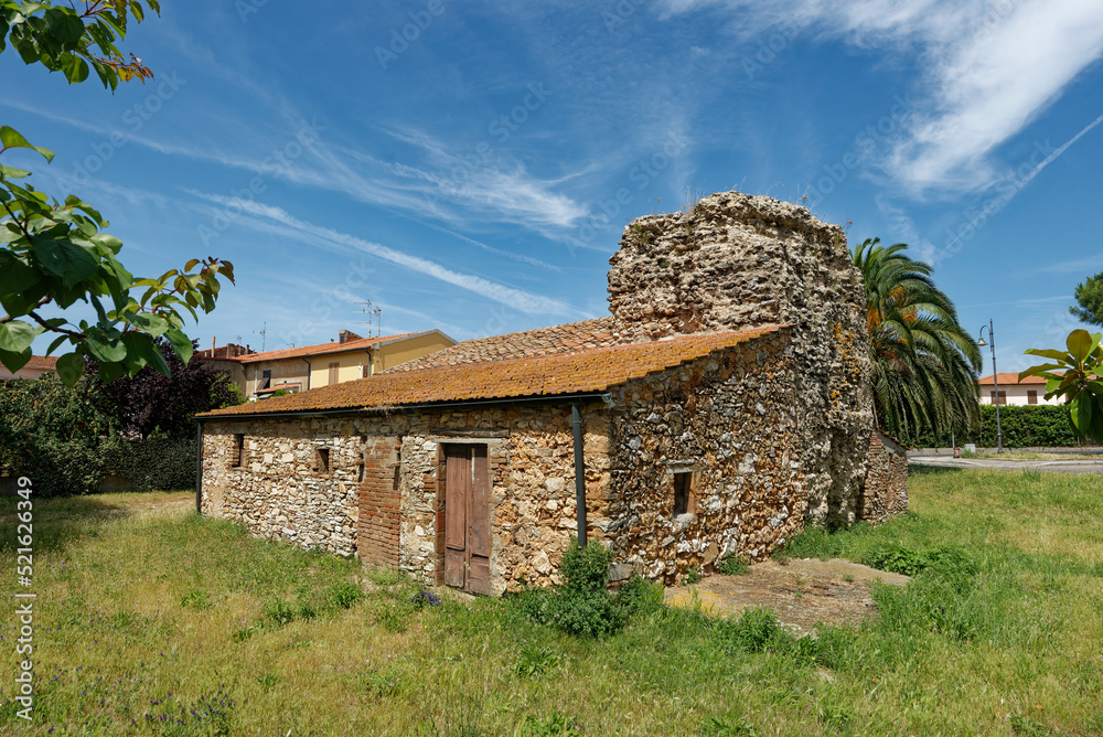 Italien - Toskana - Venturina - Mausoleo Romano di Caldana Italien - Toskana - Venturina - Mausoleo Romano di Caldana