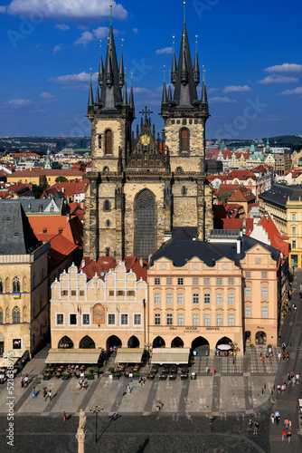 Blick vom Rathausturm auf den Altstaedter Ring und die Teynkirche, Prag, Tschechien
