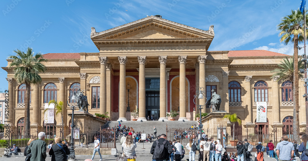 Naklejka premium Théâtre Massimo Vittorio Emanuele, opéra de Palerme, Sicile.