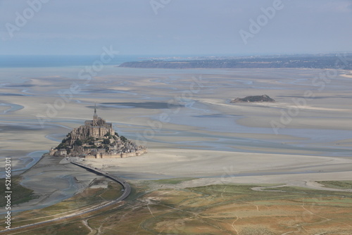 Vue aérienne de la baie du Mont-Saint-Michel, France