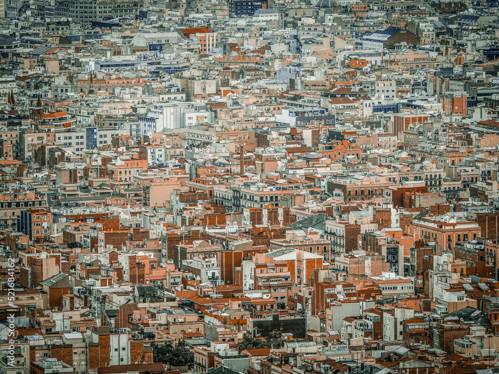 Widok na gęstą zabudowę Barcelony - obrazy, fototapety, plakaty 
