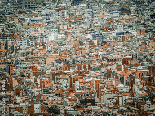 Widok na gęstą zabudowę Barcelony