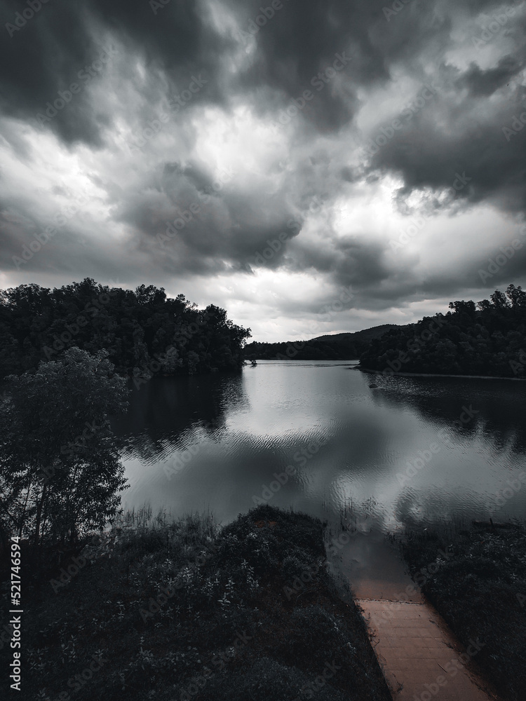 Fototapeta premium sunset over the river 💙